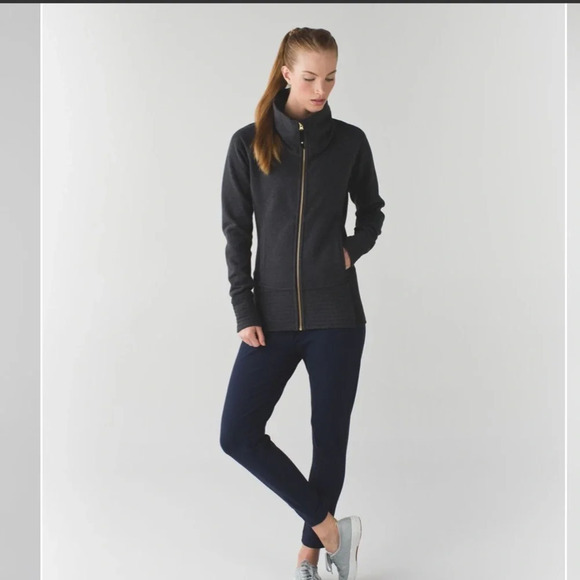 Lululemon Radiant Jacket In Heathered Black,  Size 4 - Picture 2 of 11